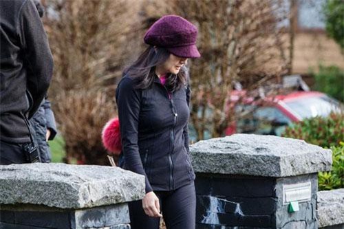 "Công chúa" Huawei vẫn mua sắm, đi nhà hàng dù bị giam lỏng ở Canada