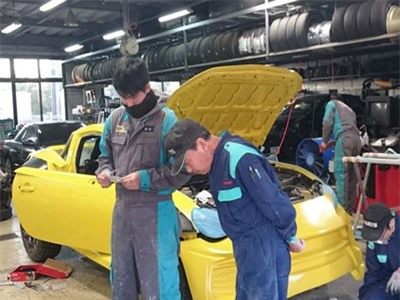 Sinh viên tự chế siêu xe Lamborghini Urus bán tải 'kịch độc'