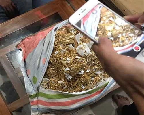 Công an tỉnh Quảng Nam đang tạm giữ hơn 230 lượng vàng tây của đối tượng Tuấn để điều tra