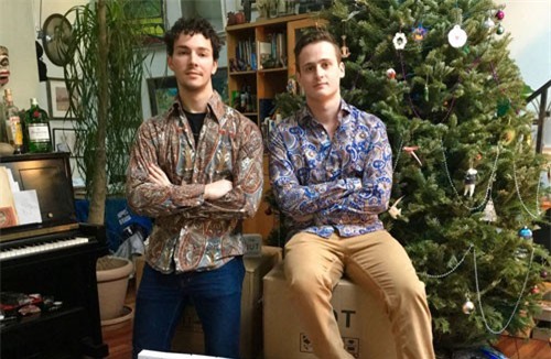 2 chàng trai vừa tốt nghiệp đại học kiếm 200.000 USD nhờ một 'meme'