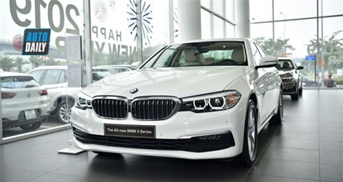 BMW 5-Series thế hệ mới ra mắt tại Việt Nam, giá từ 2,389 tỷ
