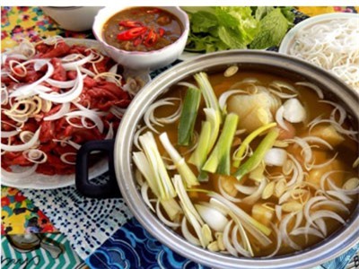 Hướng dẫn nấu lẩu bò nhúng dấm nhanh gọn