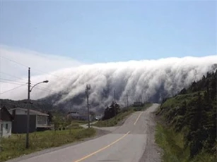 CLIP: 'Thác mây' như thiên đường giữa đời thực