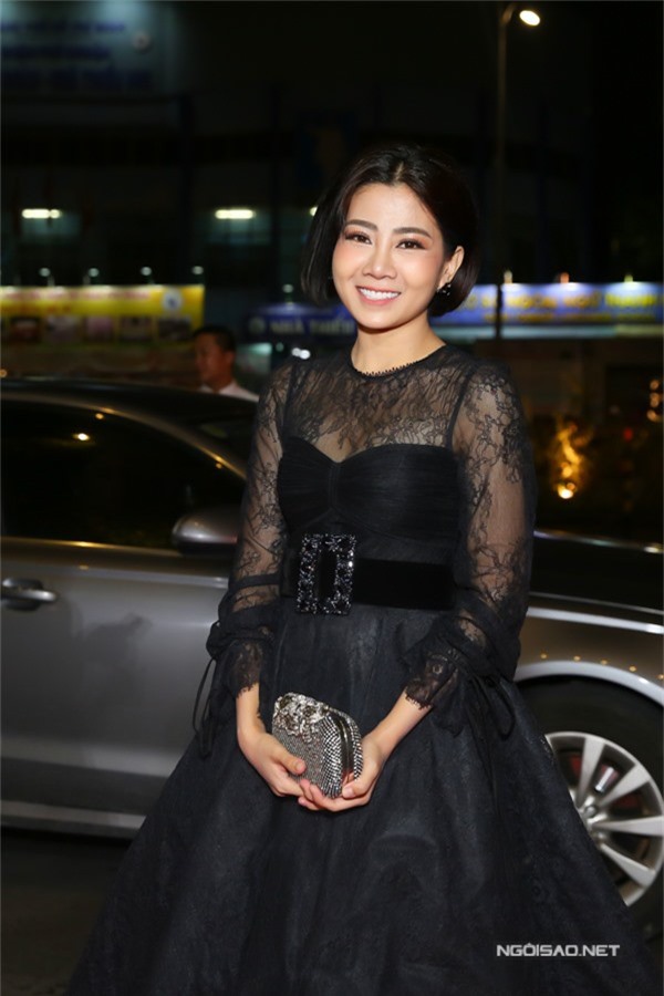 Mai Phương xuất hiện tại show diễn của nhà thiết kế Chung Thanh Phong diễn ra cuối tháng 11/2018.