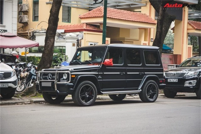 Mercedes-AMG G63 có màu sơn giá hơn 90 triệu đồng xuất hiện trên phố - Ảnh 1.