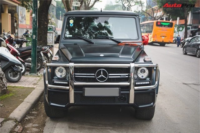 Mercedes-AMG G63 có màu sơn giá hơn 90 triệu đồng xuất hiện trên phố - Ảnh 2.