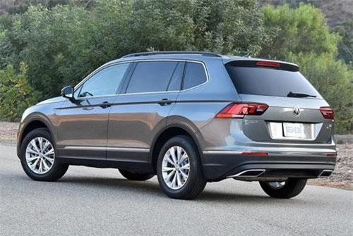 1. Volkswagen Tiguan (doanh số: 791.275 chiếc).