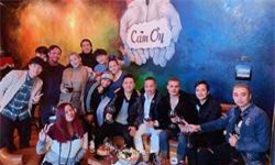 Hoa Vinh 'thân thiết' cùng Tuấn Hưng sau vụ chế lời tục tĩu