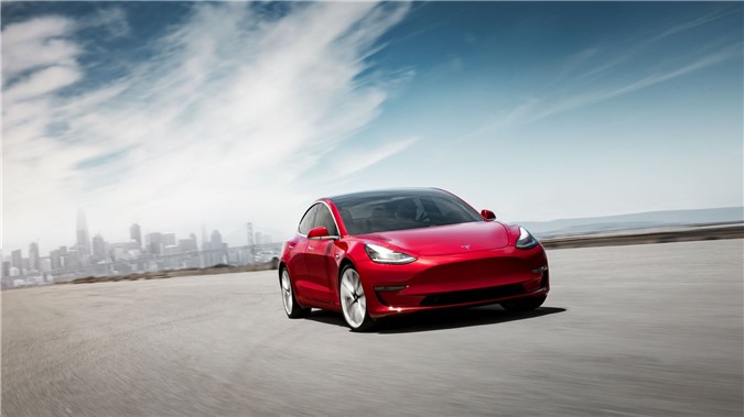 Tesla Model 3 là xe hạng sang bán chạy nhất tại Mỹ 2018
