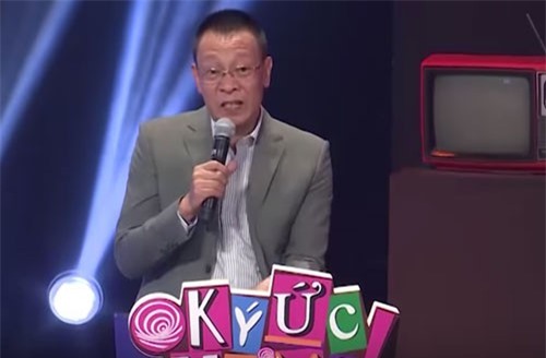 Lại Văn Sâm lần đầu bật khóc khi đang dẫn trên sóng truyền hình