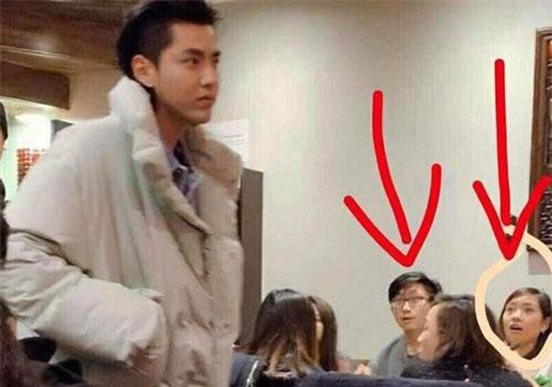 Ngô Diệc Phàm đẹp trai bóng mượt đi ăn lẩu, nhưng biểu cảm ngỡ ngàng của "team qua đường" mới gây sốt hơn cả