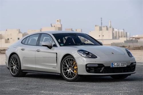 5. Porsche Panamera.