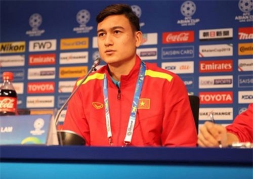 Văn Lâm: Tôi đã rút ra nhiều bài học sau 3 trận đầu tiên