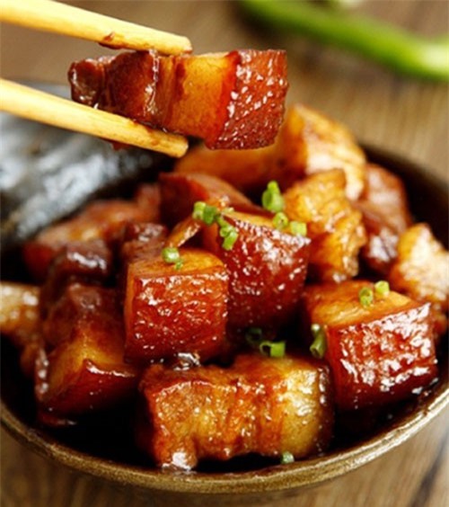 Cách làm món thịt ba chỉ kho ngọt thơm ngon từng miếng