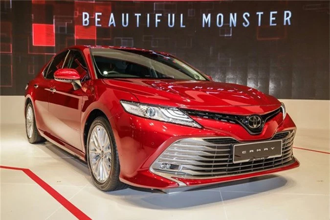 Can canh sedan Toyota Camry 2019 sap ve Viet Nam