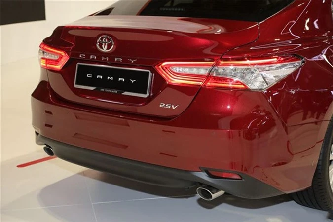 Can canh sedan Toyota Camry 2019 sap ve Viet Nam-Hinh-4