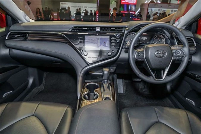 Can canh sedan Toyota Camry 2019 sap ve Viet Nam-Hinh-5