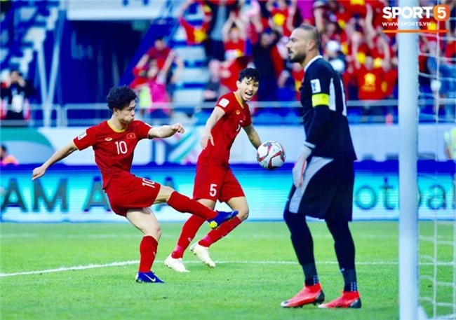 Công Phượng là người đầu tiên và cũng là duy nhất làm được điều này trong suốt Asian Cup 2019 - Ảnh 1.