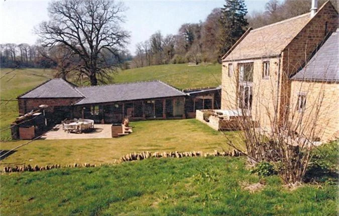 Trang trại Cotswold, hạt Oxfordshire - nơi ở bí mật của vợ chồng Harry - Meghan. Ảnh: The Sun.