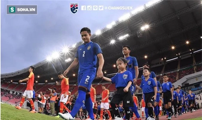 Thái Lan sẽ “mượn bài” của Việt Nam để hạ gục Trung Quốc, thẳng tiến vào tứ kết Asian Cup? - Ảnh 1.