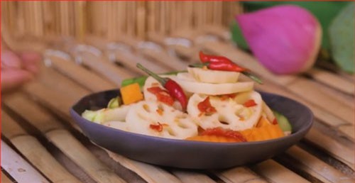 CLIP: Cách làm củ sen ngâm chua ngọt ngon tuyệt cho ngày tết