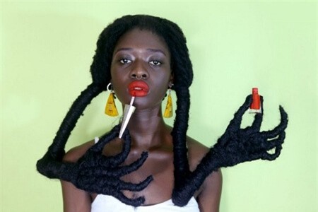 Clip: Thiếu nữ 22 tuổi gây 'bão' mạng xã hội với những kiểu tóc độc nhất vô nhị