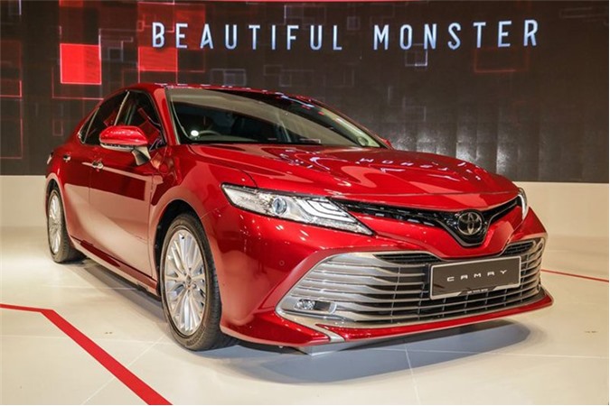 Cận cảnh sedan Toyota Camry 2019 sắp về Việt Nam