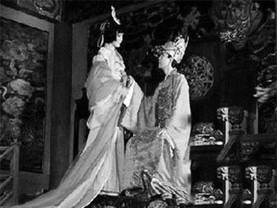 Vụ án oan khủng khiếp: Trả thù cho 1 người đẹp, 3.000 cô gái bị giết