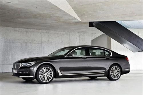 3. BMW 740i 2019.