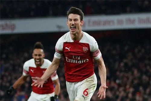 Trung vệ: Laurent Koscielny (Arsenal).