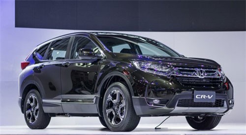 Thị trường ô tô cận Tết Nguyên đán: Xe mới loạn giá, ô tô cũ lên ngôi