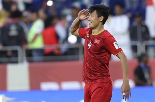 Mẹ Bùi Tiến Dũng ngất xỉu khi con đá quả luân lưu quyết định