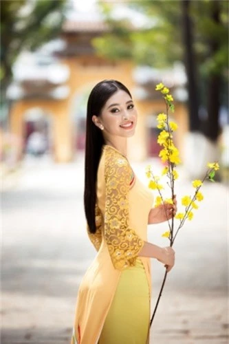 tieu vy duyen dang trong ta ao dai o tuoi 18 xuan thi hinh 15