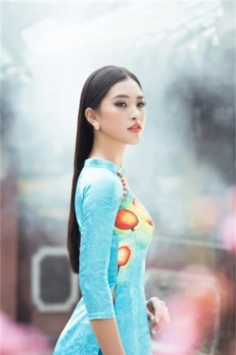 tieu vy duyen dang trong ta ao dai o tuoi 18 xuan thi hinh 6