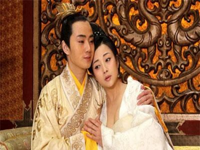 Quái đản sở thích... cuồng si gái già của hoàng đế nổi tiếng Trung Quốc