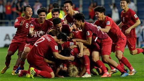 BLV Quang Huy có phát biểu cực "sốc" về HLV Park Hang-seo