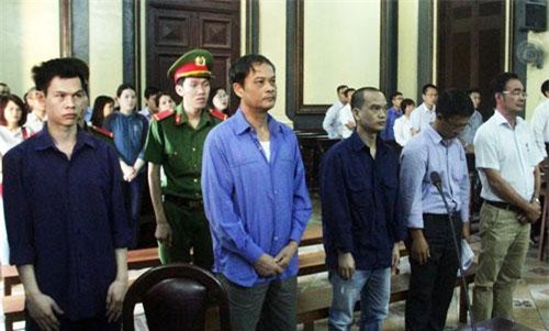 Giám đốc dùng cà phê tạp chất lừa 7 ngân hàng