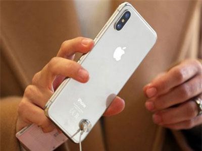 iPhone cao cấp đang ế ẩm, giá giảm đến 4 triệu đồng