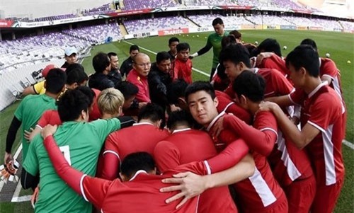 Gần 30 triệu đồng tour đi Dubai xem đội tuyển Việt Nam đá tứ kết