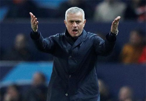 Jose Mourinho suýt chết ngạt vì lách luật UEFA