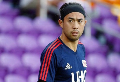 Cùng cựu sao PSG, Lee Nguyễn âm thầm theo dõi Việt Nam thi đấu