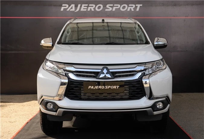Mitsubishi Pajero Sport thêm bản số sàn, giá 980 triệu đồng Ảnh 1