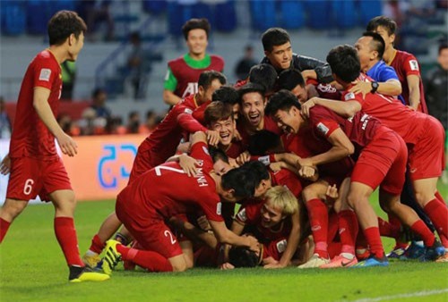 CLIP: Mèo ‘tiên tri’ dự đoán cực ‘sốc’ về kết quả trận Việt Nam vs Nhật Bản