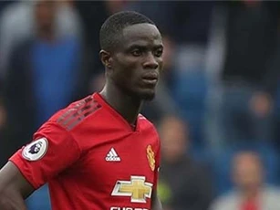 M.U từ chối bán Eric Bailly cho Arsenal