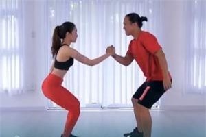 CLIP: Sở hữu vóc dáng hoàn hảo chỉ với 5 phút tập gym cùng 'gấu'