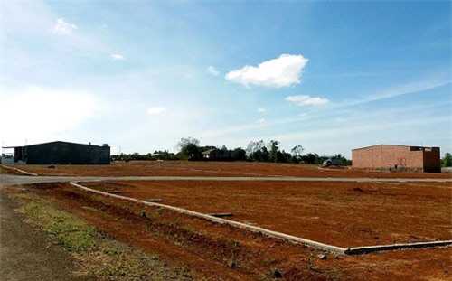 &#x201C;Ph&#xE1; v&#x1EE1;&#x201D; quy ho&#x1EA1;ch, ph&#xE2;n l&#xF4; b&#xE1;n n&#x1EC1;n tr&#xE1;i ph&#xE9;p, B&#xED; th&#x1B0; x&#xE3; b&#x1ECB; c&#xE1;ch h&#x1EBF;t ch&#x1EE9;c v&#x1EE5; trong &#x110;&#x1EA3;ng