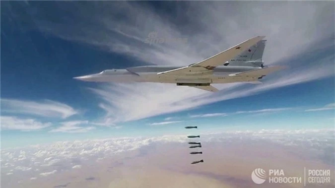 May bay nem bom Nga vua roi tung la noi khiep so cho NATO-Hinh-10