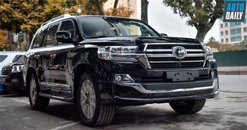 Cận cảnh Toyota Land Cruiser VXS 2019 nhập Trung Đông giá 7 tỷ ở Việt Nam