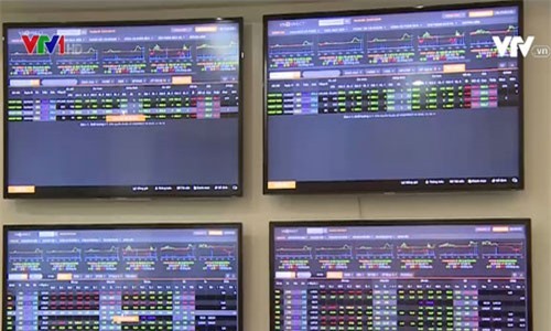 Thanh khoản thị trường chứng khoán mất hút