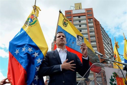 Tự nhận tổng thống lâm thời, chính trị gia 35 tuổi “dậy sóng” chính trường Venezuela